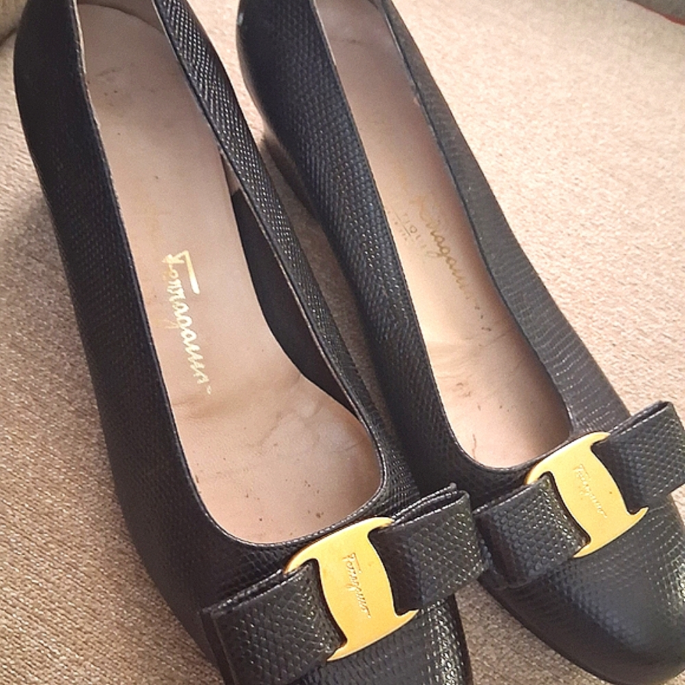 Salvatore Ferragamo Black Leather Women's Shoes